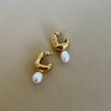 Luna Pearl Earring